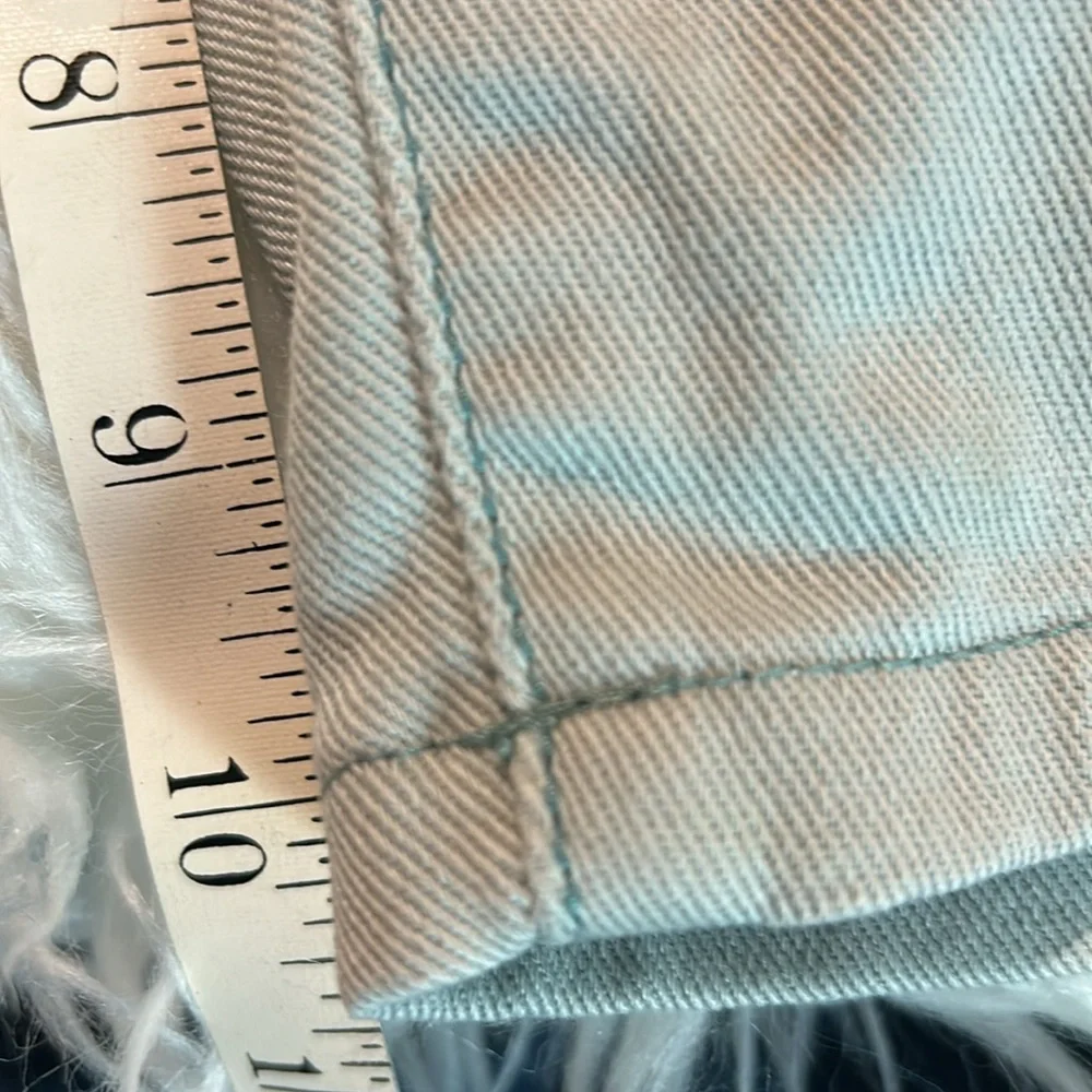 🌸Cute GUC DKNY Light Blue Bermuda Jean Shorts 10.5 inseam Size 6 Style Ludlow - Picture 9 of 11